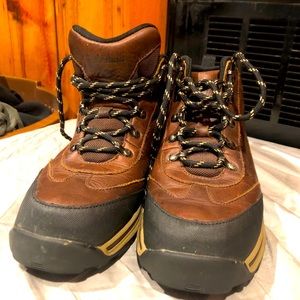 Timberland Boys Hiking Boots Size 4.5 Brown